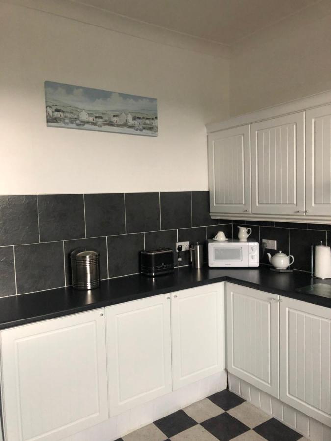 Captivating 2-Bed Apartment In Isle Of Bute Ротсей Экстерьер фото