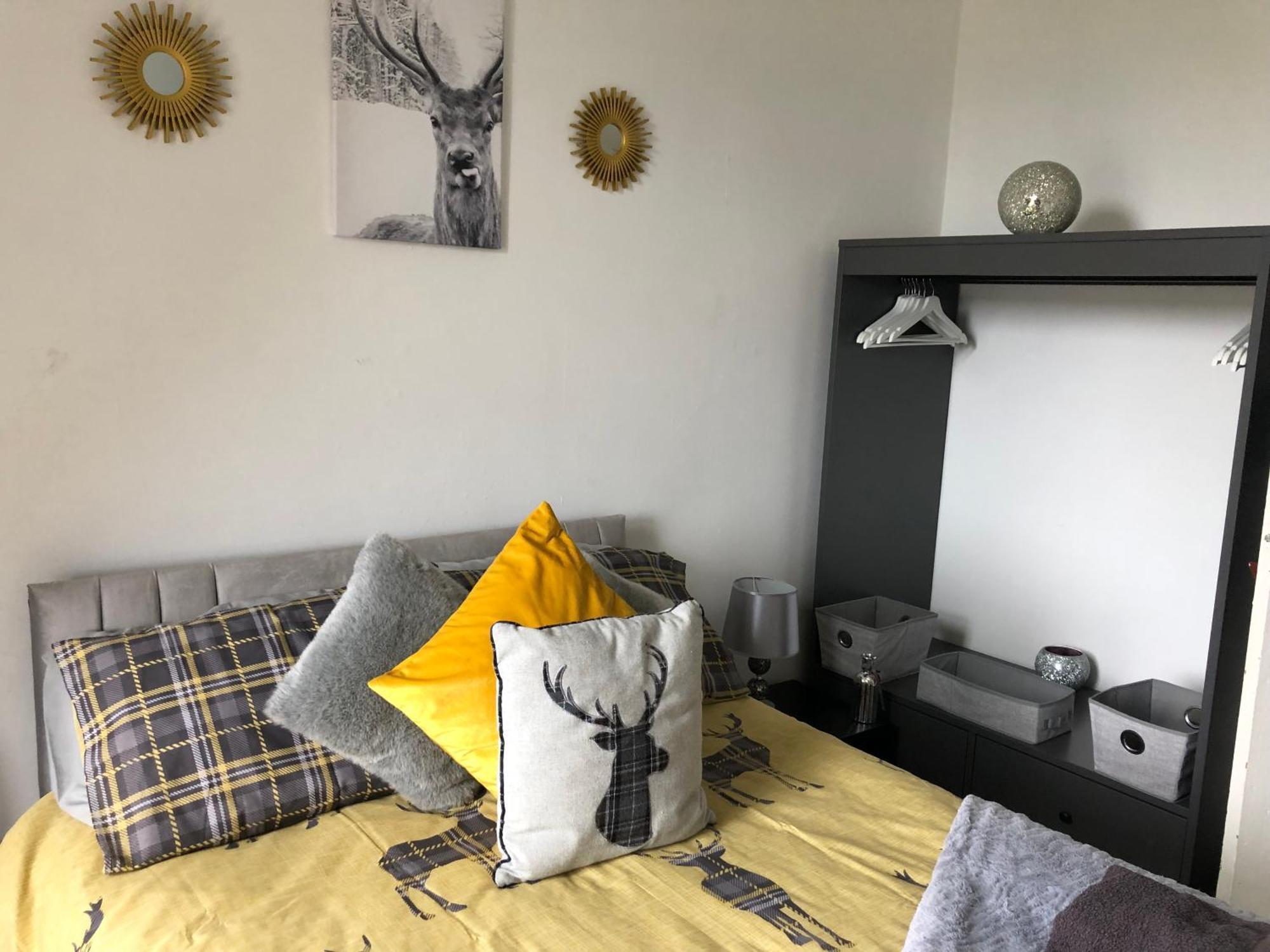 Captivating 2-Bed Apartment In Isle Of Bute Ротсей Экстерьер фото