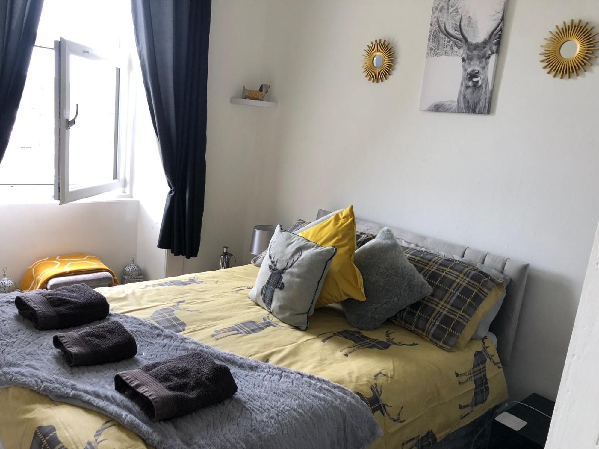 Captivating 2-Bed Apartment In Isle Of Bute Ротсей Экстерьер фото